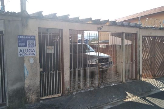 Fachada de casa à venda com 4 quartos, 150m² em Jardim Peri, São Paulo