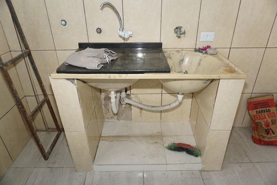 Lavanderia de casa para alugar com 1 quarto, 45m² em Jardim Sao Luiz, Embu das Artes