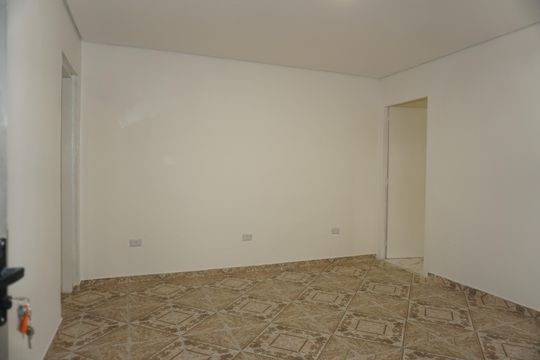 Sala de casa para alugar com 1 quarto, 45m² em Jardim Sao Luiz, Embu das Artes