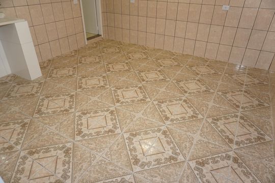 Cozinha de casa para alugar com 1 quarto, 45m² em Jardim Sao Luiz, Embu das Artes
