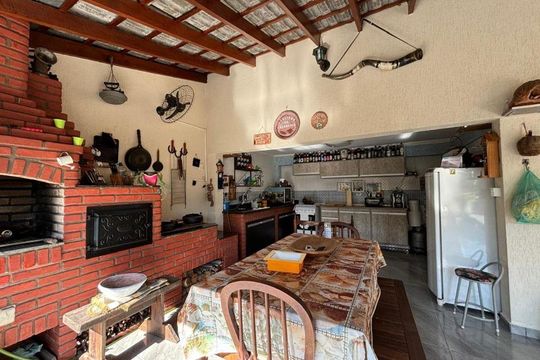 Casa à venda com 3 quartos, 280m² em Vila Galvão, Guarulhos