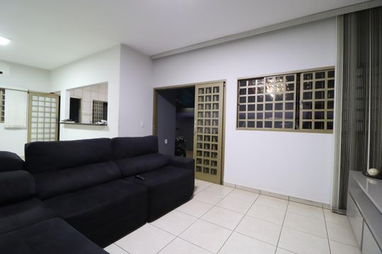 Sala de casa para alugar com 3 quartos, 180m² em Cidade Jardim, Uberlândia