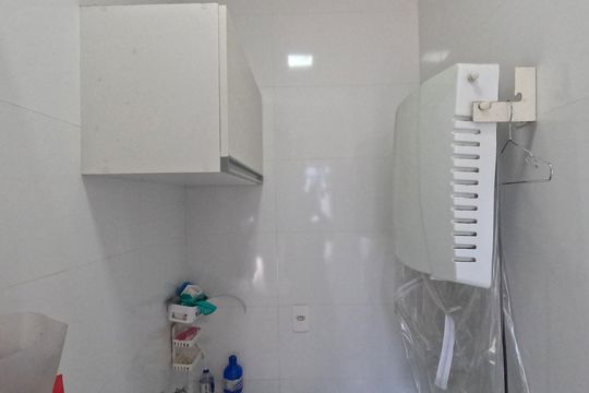 Área de Seviço - 2º Piso de casa para alugar com 3 quartos, 145m² em Marapé, Santos