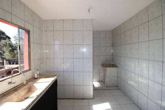 Cozinha de casa para alugar com 2 quartos, 60m² em Parque Santa Rita, São Paulo