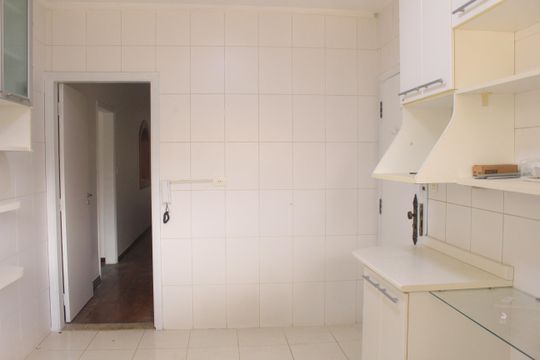 Cozinha de casa para alugar com 4 quartos, 282m² em Jardim Sao Caetano, São Caetano do Sul