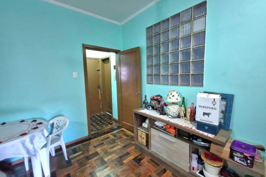 Sala de apartamento à venda com 2 quartos, 92m² em Navegantes, Porto Alegre