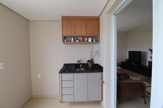 Varanda  de apartamento para alugar com 3 quartos, 150m² em Subsetor Sul - 7 (s-7), Ribeirão Preto