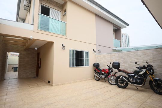 Garagem de casa à venda com 2 quartos, 140m² em Jardim D’abril, Osasco