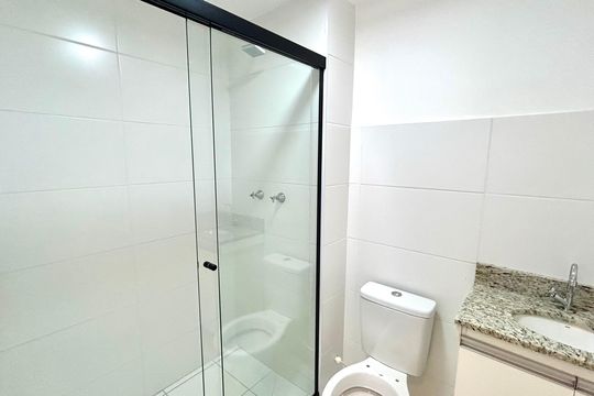 Banheiro de apartamento para alugar com 2 quartos, 44m² em Picanço, Guarulhos