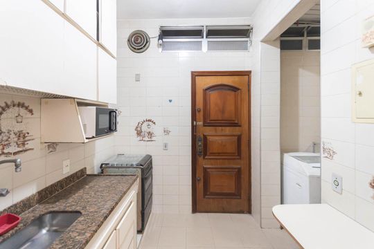 Cozinha de apartamento para alugar com 2 quartos, 55m² em Praça da Bandeira, Rio de Janeiro