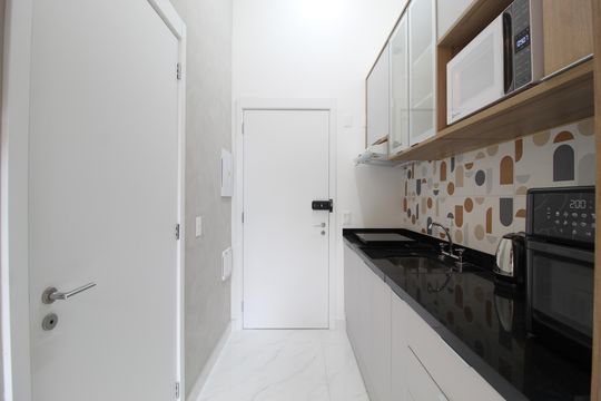 Cozinha de kitnet/studio para alugar com 1 quarto, 25m² em Indianópolis, São Paulo