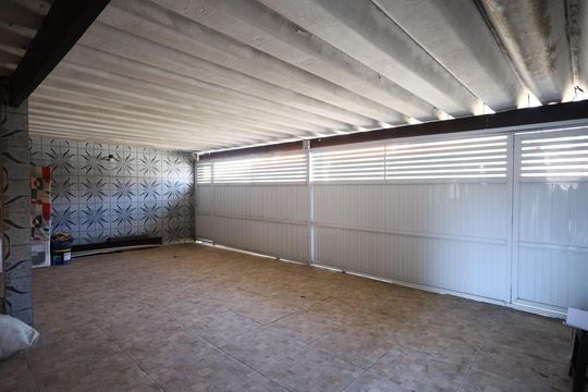 Garagem de casa à venda com 3 quartos, 550m² em Bela Vista, Osasco