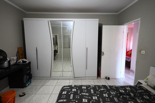 Quarto 3 de casa à venda com 3 quartos, 550m² em Bela Vista, Osasco