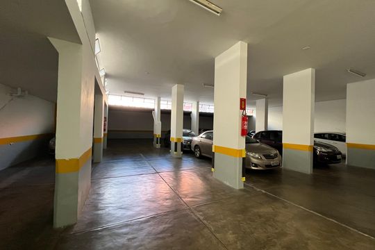 Área comum - estadionamento de apartamento para alugar com 4 quartos, 182m² em Centro, Juiz de Fora