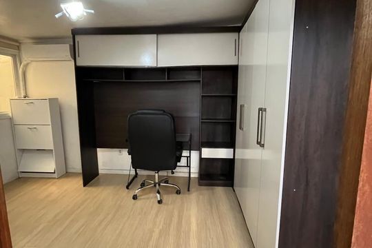 Quarto de apartamento para alugar com 2 quartos, 56m² em Menino Deus, Porto Alegre
