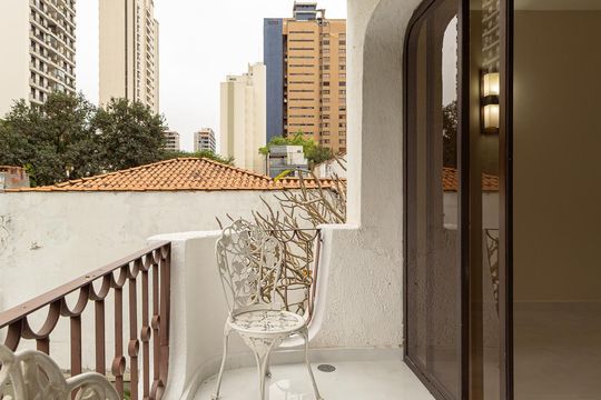 Sacada de apartamento para alugar com 3 quartos, 196m² em Indianópolis, São Paulo