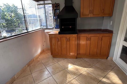 Varanda de apartamento à venda com 2 quartos, 65m² em Mont’Serrat, Porto Alegre