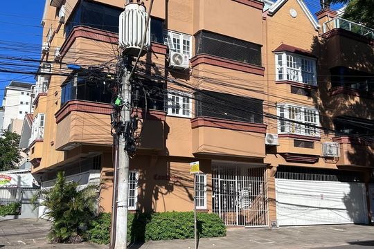 Fachada de apartamento à venda com 2 quartos, 65m² em Mont’Serrat, Porto Alegre
