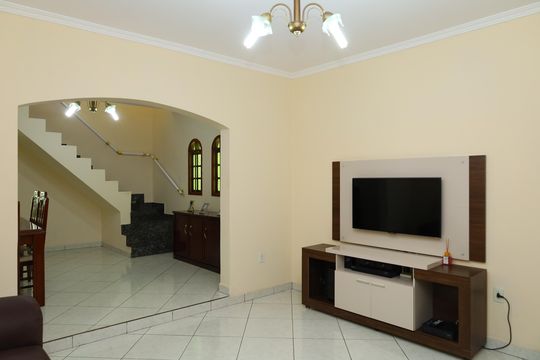 Casa à venda com 5 quartos, 234m² em Itaquera, São Paulo