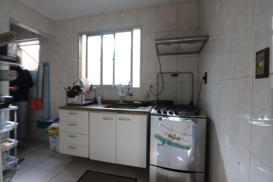 Cozinha de apartamento para alugar com 3 quartos, 60m² em Vila Independencia, São Paulo
