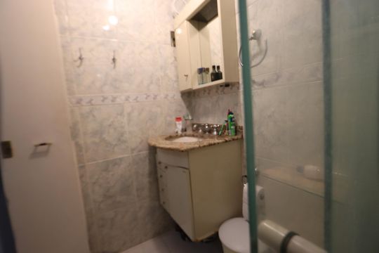 Banheiro de apartamento para alugar com 3 quartos, 60m² em Vila Independencia, São Paulo