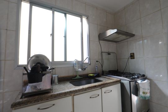 Cozinha de apartamento para alugar com 3 quartos, 60m² em Vila Independencia, São Paulo