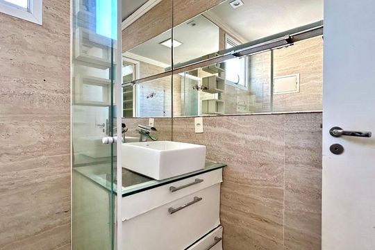 Banheiro da Suíte de apartamento à venda com 3 quartos, 103m² em Jardim Santa Edwirges, Guarulhos