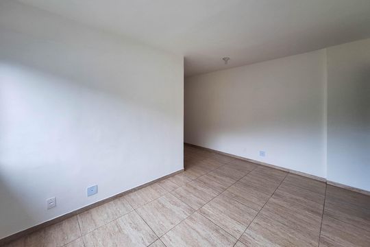 Sala de apartamento para alugar com 2 quartos, 60m² em Santa Rosa, Niterói