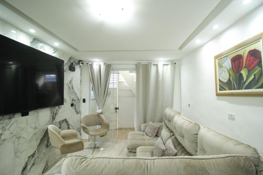 Casa à venda com 2 quartos, 50m² em Jardim Carombé, São Paulo