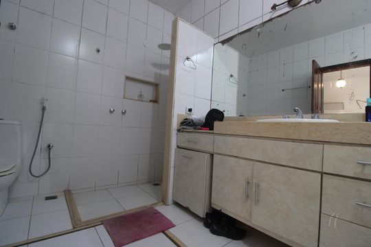 Banheiro da suíte de casa à venda com 3 quartos, 140m² em Anil, Rio de Janeiro