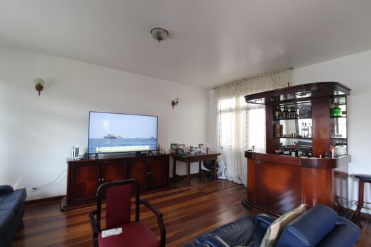 Sala de casa à venda com 3 quartos, 140m² em Anil, Rio de Janeiro