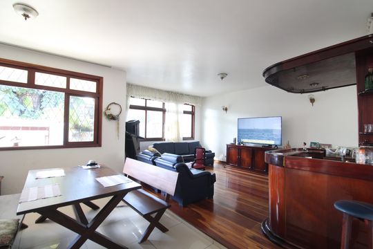 Casa à venda com 3 quartos, 140m² em Anil, Rio de Janeiro