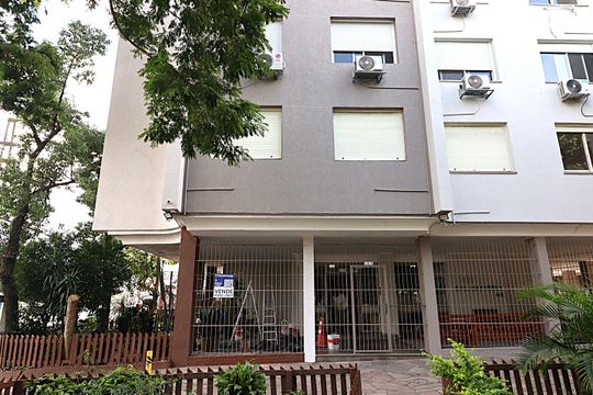 Fachada de apartamento à venda com 3 quartos, 78m² em Santa Cecília, Porto Alegre
