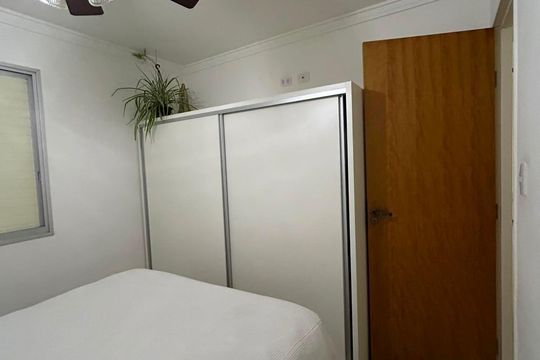 Quarto 1 de apartamento para alugar com 2 quartos, 55m² em Parque Imperial, São Paulo