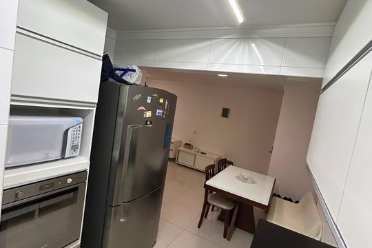 Cozinha de apartamento para alugar com 2 quartos, 55m² em Parque Imperial, São Paulo