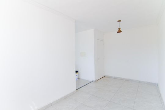 Sala de apartamento para alugar com 1 quarto, 45m² em Vila Nova Bonsucesso, Guarulhos