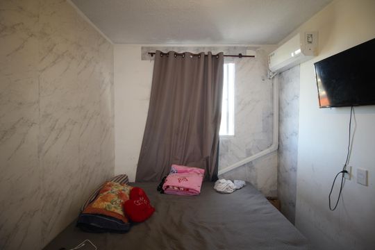 Quarto 1 de apartamento para alugar com 2 quartos, 39m² em Parque Santa Fé, Porto Alegre
