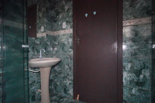 Banheiro de casa para alugar com 4 quartos, 160m² em Silva, Sapucaia do Sul