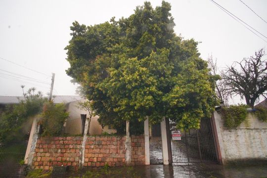 Fachada de casa para alugar com 4 quartos, 160m² em Silva, Sapucaia do Sul