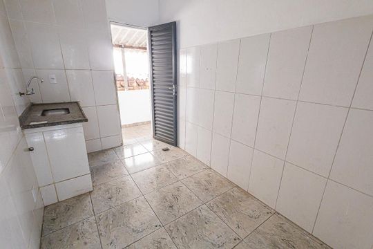 cozinha de kitnet/studio para alugar com 1 quarto, 40m² em Maria Helena, Belo Horizonte