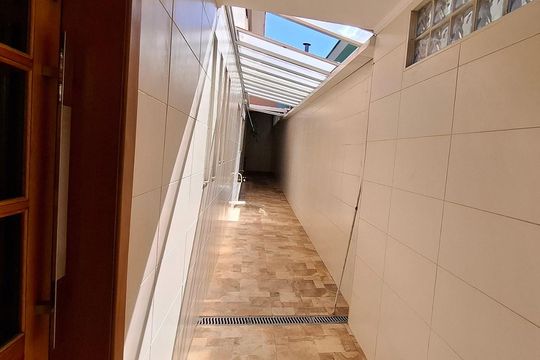 Área externa de casa à venda com 3 quartos, 200m² em Vila Granada, São Paulo