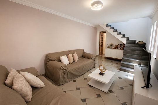 Casa à venda com 3 quartos, 200m² em Vila Granada, São Paulo