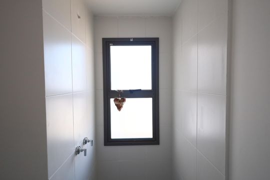 Banheiro de apartamento à venda com 1 quarto, 33m² em Presidente Altino, Osasco