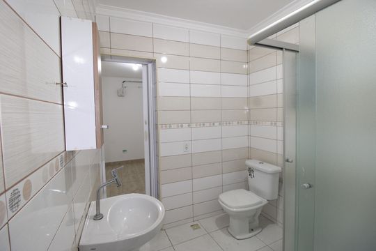 Banheiro da Suíte 2 e 3 de casa à venda com 7 quartos, 700m² em Jardim Nazareth, São Paulo