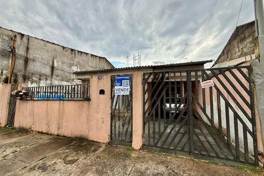 Fachada  de casa à venda com 2 quartos, 250m² em Jardim Valeria, Guarulhos