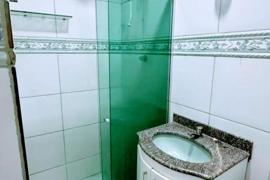 Banheiro de casa para alugar com 3 quartos, 150m² em Pindorama, Belo Horizonte