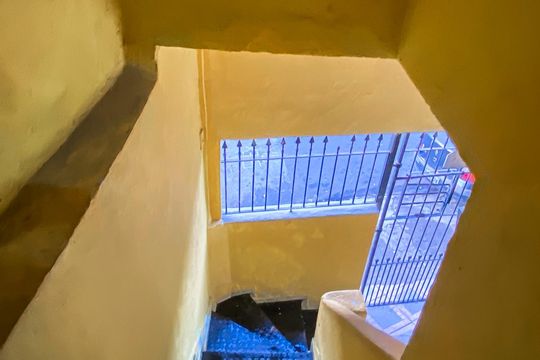 Escada de casa à venda com 6 quartos, 120m² em Vila Uniao (zona Leste), São Paulo
