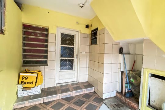 Garagem de casa à venda com 6 quartos, 120m² em Vila Uniao (zona Leste), São Paulo