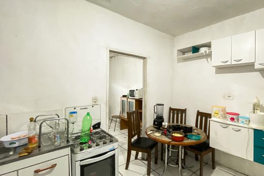 Cozinha casa 3 de casa à venda com 6 quartos, 120m² em Vila Uniao (zona Leste), São Paulo