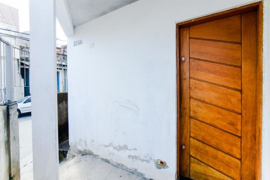Hall de entrada  de casa à venda com 3 quartos, 80m² em Jardim Irene, Guarulhos